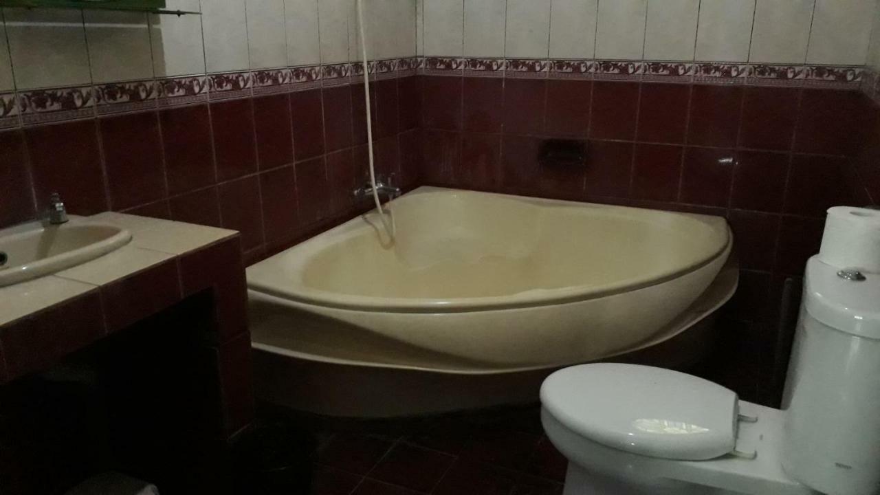 Jabu Rosmina Hotel Citeureup Kültér fotó